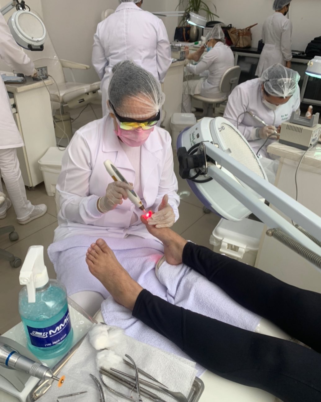 Podóloga especialista em Várzea Paulista - Carla Ferrarezi